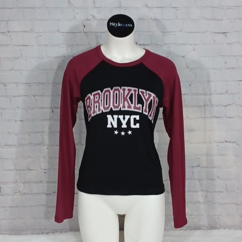 Birch & Stone Woman's Black  Burgundy New‎ York TShirt  L